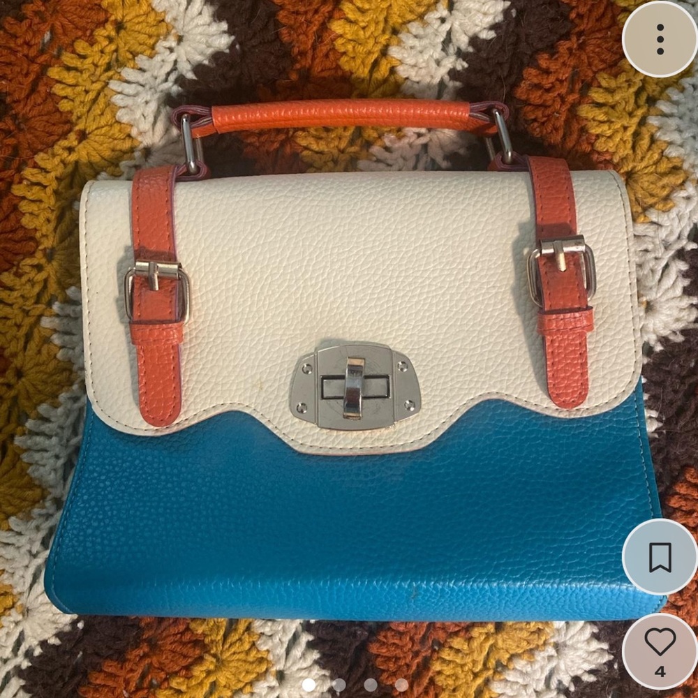 Vintage leather handbag / purse